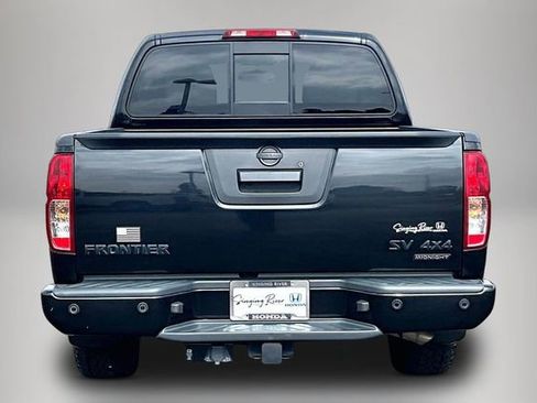 Used 2021 Nissan Frontier SV w/ Midnight Edition Floor Mats image 6
