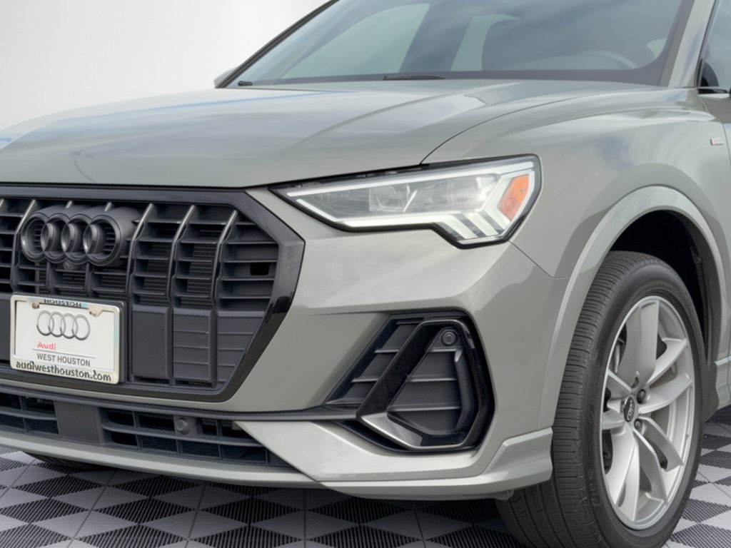 Used 2024 Audi Q3 2.0T Premium Plus AWD/4WD image 12