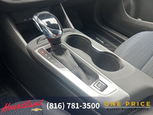 Used 2025 Buick Envista Preferred image 30