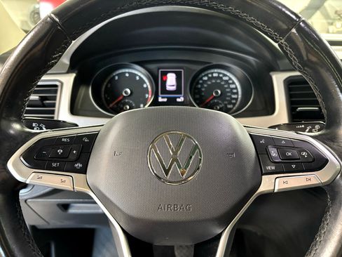 Used 2021 Volkswagen Atlas SE w/ Panoramic Sunroof Package image 32