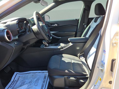 New 2026 Chevrolet Trax RS image 11