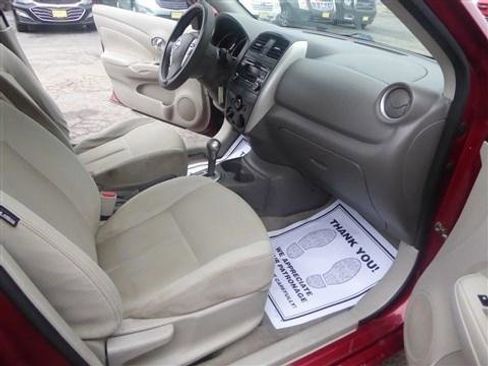 Used 2016 Nissan Versa SV image 17