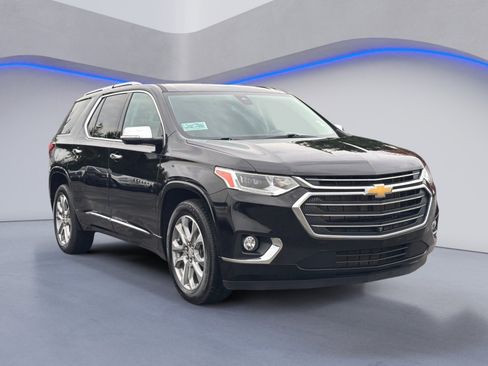 Used 2020 Chevrolet Traverse Premier w/ LPO, Floor Liner Package image 9