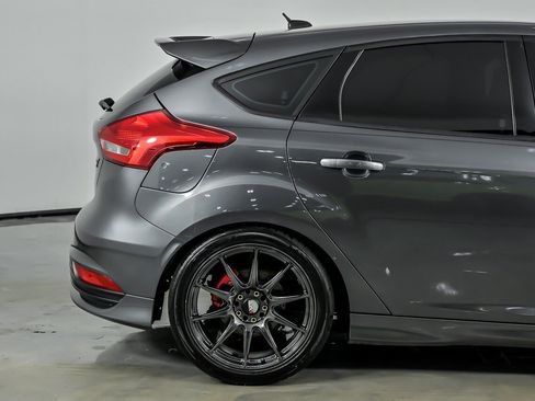 Used 2018 Ford Focus ST image 13