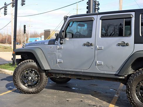 Used 2016 Jeep Wrangler Unlimited Sport AWD/4WD image 14