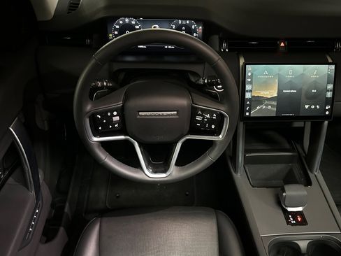 Used 2024 Land Rover Discovery Sport S image 27