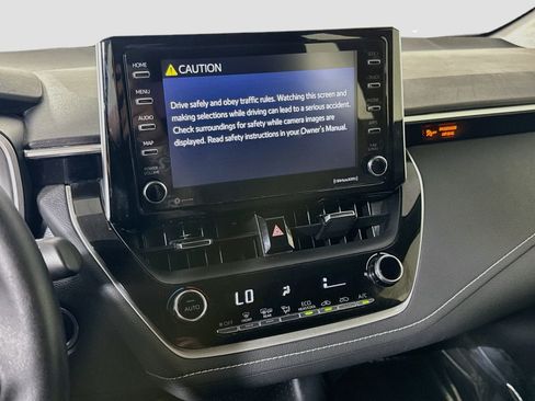 Used 2021 Toyota Corolla SE FWD image 18