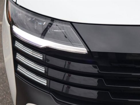 Certified 2025 Nissan Kicks SV image 12