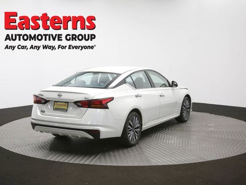 Used 2023 Nissan Altima 2.5 SV FWD image 40