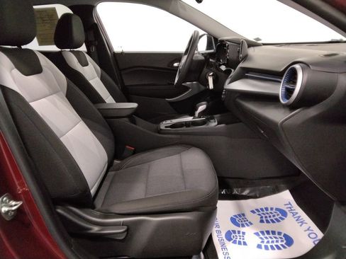 Used 2025 Chevrolet Trax LS image 36