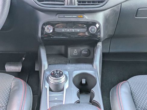 Used 2025 Ford Escape ST-Line w/ Tech Pack #1 FWD image 19