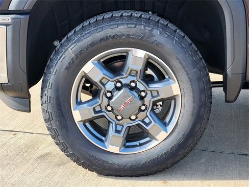 New 2026 GMC Sierra 2500 SLT image 9