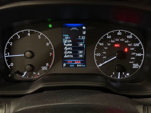 Used 2024 Toyota Corolla Cross LE w/ Moonroof Package image 16