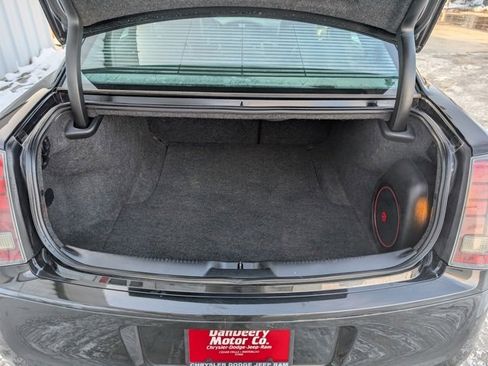 Used 2014 Chrysler 300 S image 23