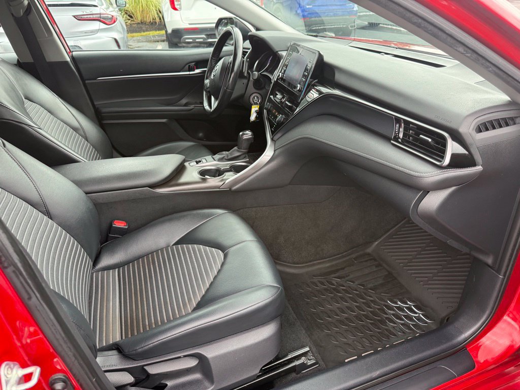 Used 2021 Toyota Camry SE AWD/4WD image 23