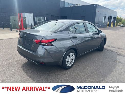 Used 2025 Nissan Versa S w/ Trunk Package FWD image 3