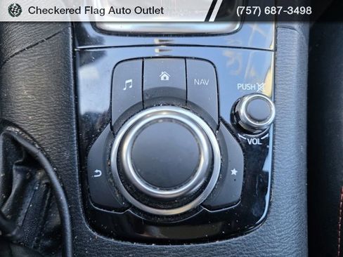 Used 2015 MAZDA MAZDA3 i Grand Touring image 19