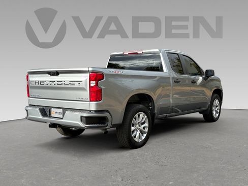 Used 2023 Chevrolet Silverado 1500 Custom image 19