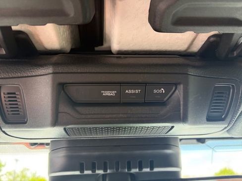 Used 2025 Jeep Wrangler Unlimited Rubicon image 24