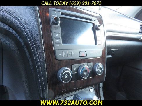 Used 2016 Chevrolet Traverse LT w/ Style and Technology Package AWD/4WD image 13