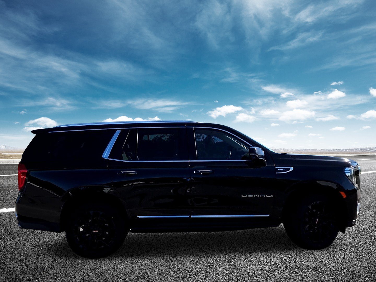 Used 2022 GMC Yukon Denali RWD image 9