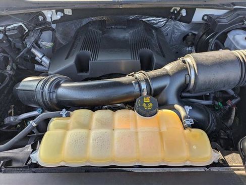 Used 2017 Ford F150 Platinum w/ Equipment Group 701A Luxury AWD/4WD image 24