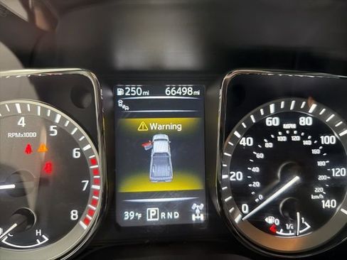 Used 2018 Nissan Titan Platinum Reserve w/ Platinum Utility Package AWD/4WD image 18