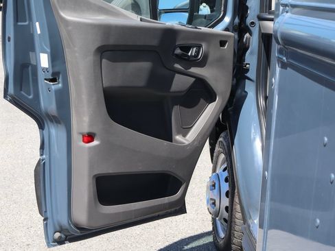 Used 2022 Ford Transit 350 DRW RWD image 16