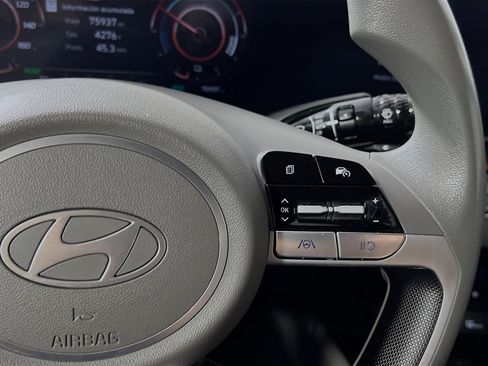 Used 2024 Hyundai Elantra Blue FWD image 20