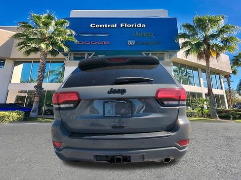 Used 2022 Jeep Grand Cherokee Laredo X image 6