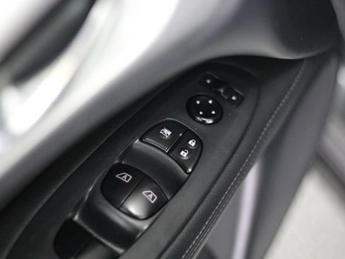 Used 2020 Nissan Pathfinder SL AWD/4WD image 51