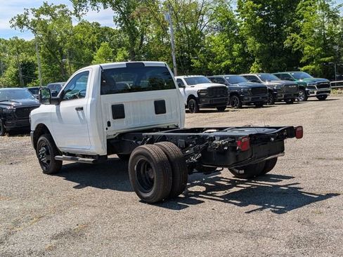 New 2026 RAM 3500 Tradesman AWD/4WD image 5