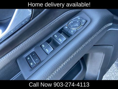 Used 2024 GMC Yukon XL Denali image 13