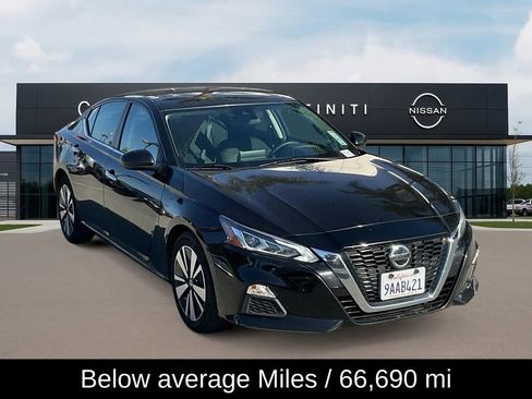 Used 2022 Nissan Altima 2.5 SV image 3