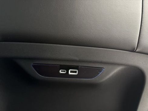New 2026 Chrysler Pacifica Select AWD/4WD image 13
