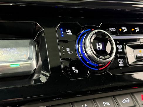 Used 2025 GMC Sierra 2500 AT4 w/ AT4 Premium Plus Package image 30