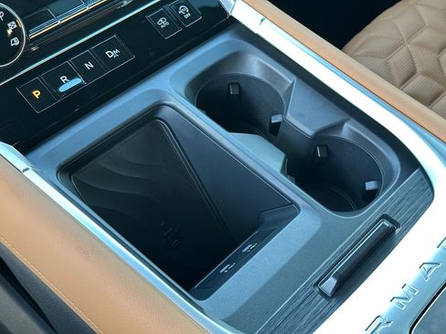 Certified 2026 Nissan Armada Platinum Reserve image 39