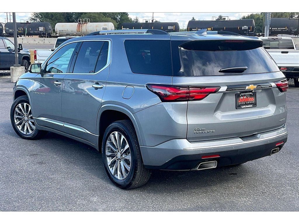 Used 2023 Chevrolet Traverse Premier FWD image 13