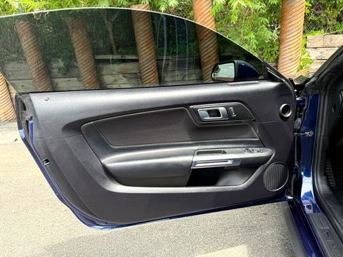 Used 2019 Ford Mustang Coupe image 16