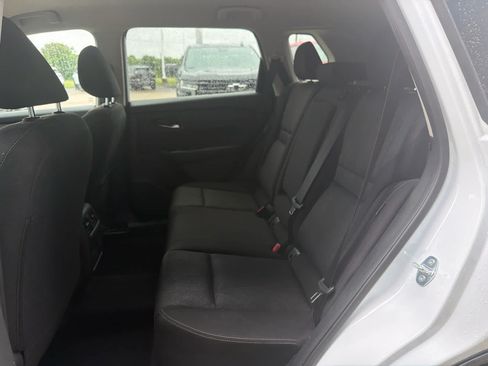 Used 2025 Nissan Rogue SV FWD image 24