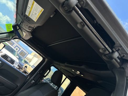 Used 2022 Jeep Wrangler Unlimited Sport AWD/4WD image 20