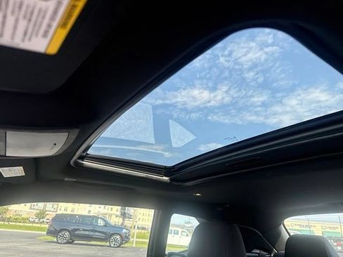 Used 2019 Dodge Challenger R/T Scat Pack w/ Widebody Package RWD image 17