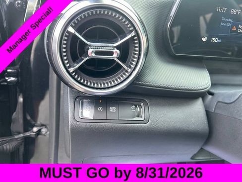 Used 2025 Chevrolet Equinox LT w/ Safety and Technology Package FWD image 16