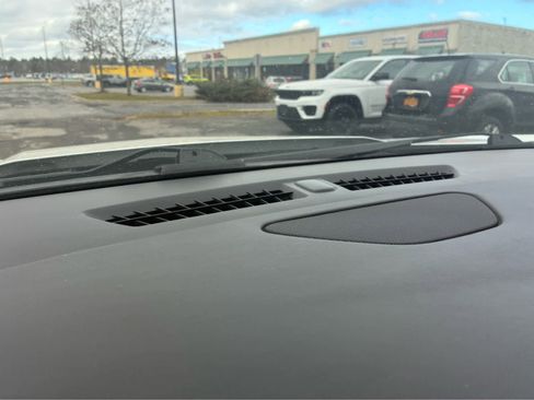 Used 2020 Cadillac XT4 Premium Luxury w/ Driver Awareness Package image 25