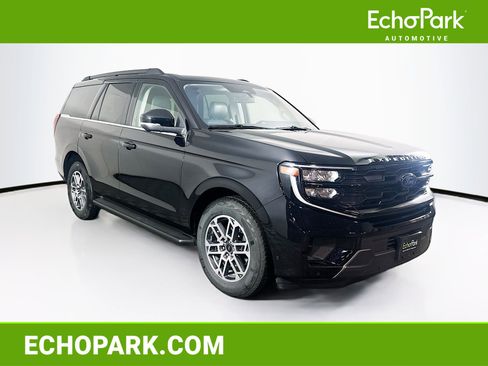 Used 2025 Ford Expedition Active image 1