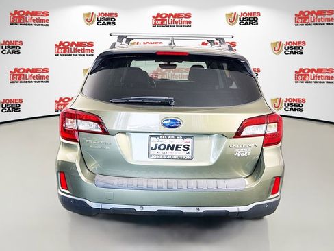 Used 2017 Subaru Outback 2.5i Touring image 17