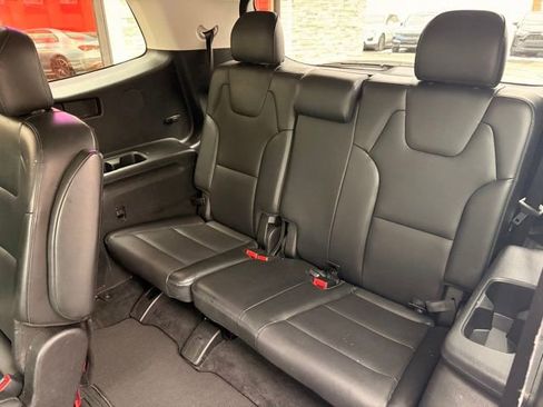 Used 2022 Kia Telluride S image 16