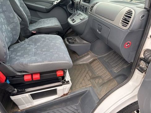 Used 2004 Dodge Sprinter 2500 w/ PWR Convenience Group image 18