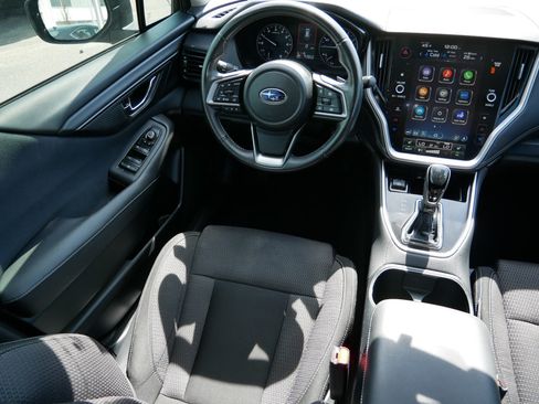 Used 2024 Subaru Outback Premium AWD/4WD image 9