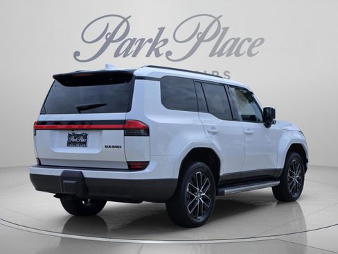 Certified 2026 Lexus GX 550 w/ Accessory Package (2T) AWD/4WD image 5